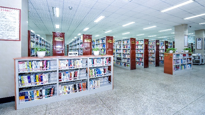 长春科技学院图书馆图片